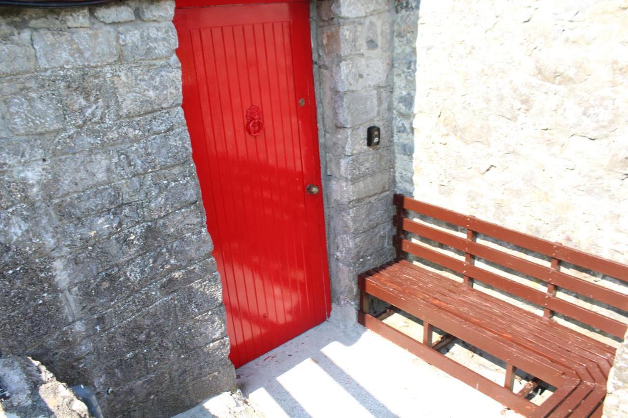 Fanore 1844 Seascape Cottage Is Located On The Wild Atlantic Way מראה חיצוני תמונה